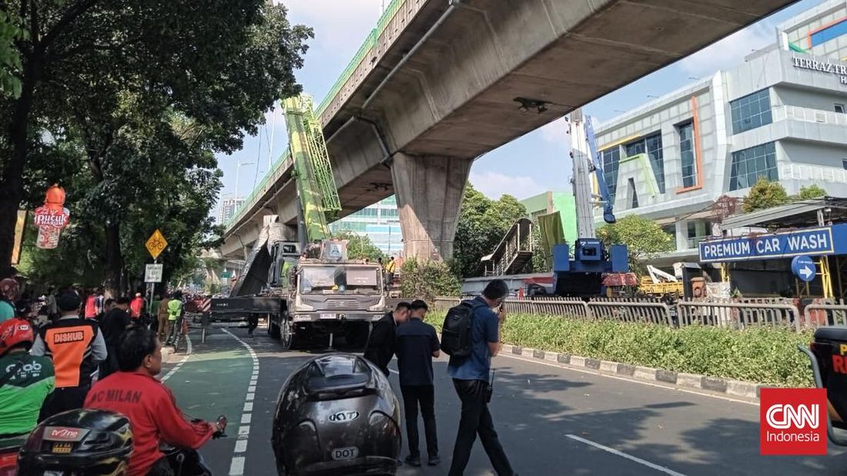 Transjakarta 'Skyline' Corridor Diverted Due to Footbridge Demolition
