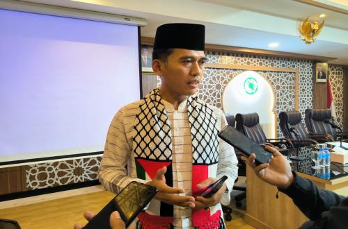 MUI Fatwa Chief Says Vulgar-Shaped Croissant Cannot Receive Halal Certification
