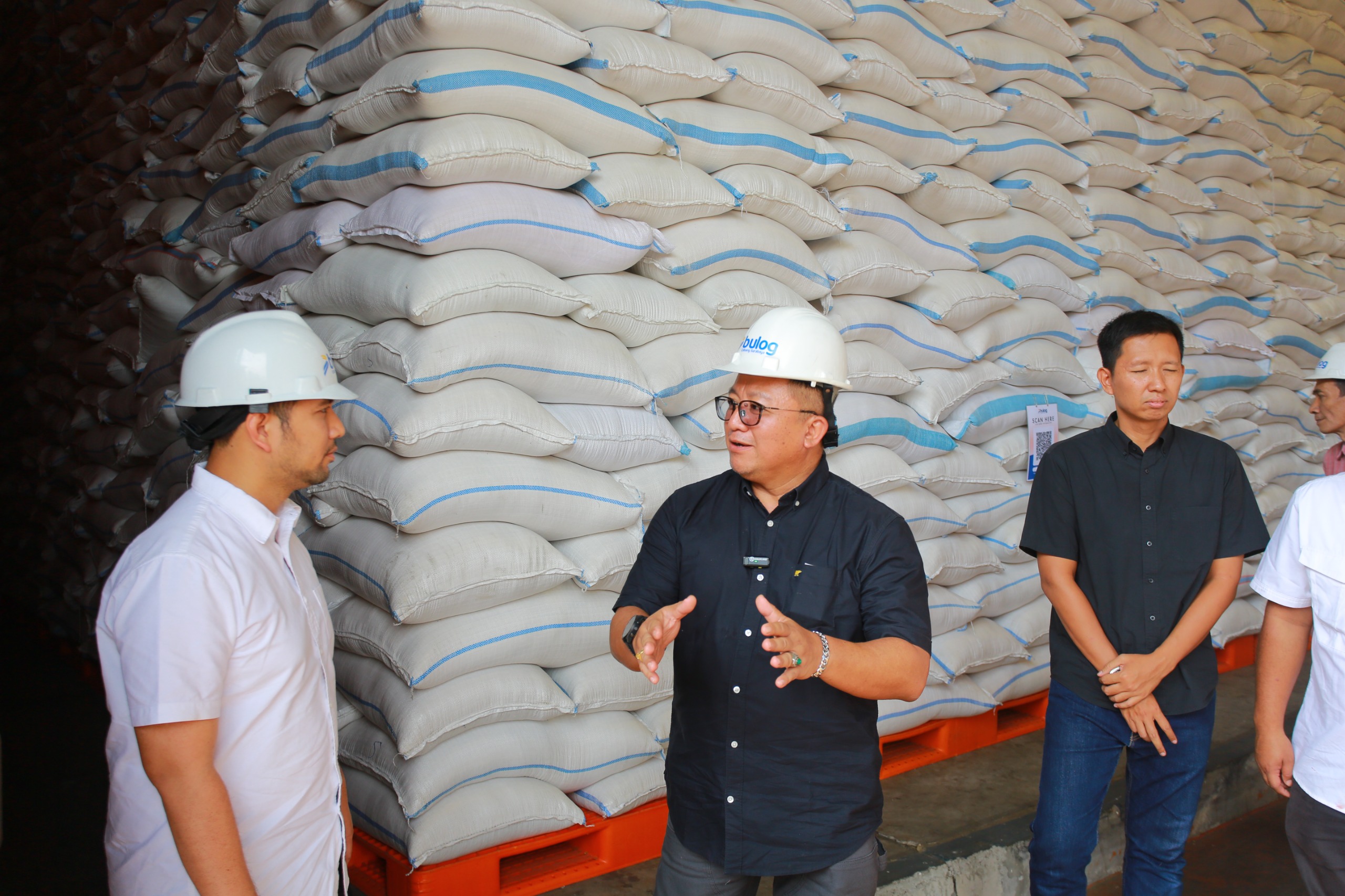 Bulog East Java Achieves 100% Target, Absorbs 884,000 Tonnes of Unhusked Rice