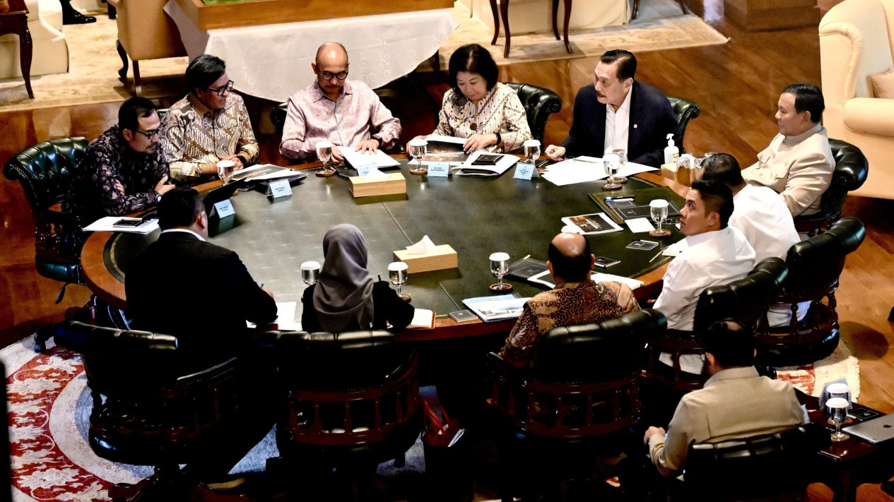 Prabowo Holds Meeting with Luhut and Others in Hambalang to Discuss GovTech Refinement