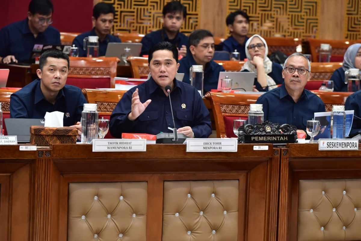 Menpora prepares youth 'blueprint' for the next 100 years
