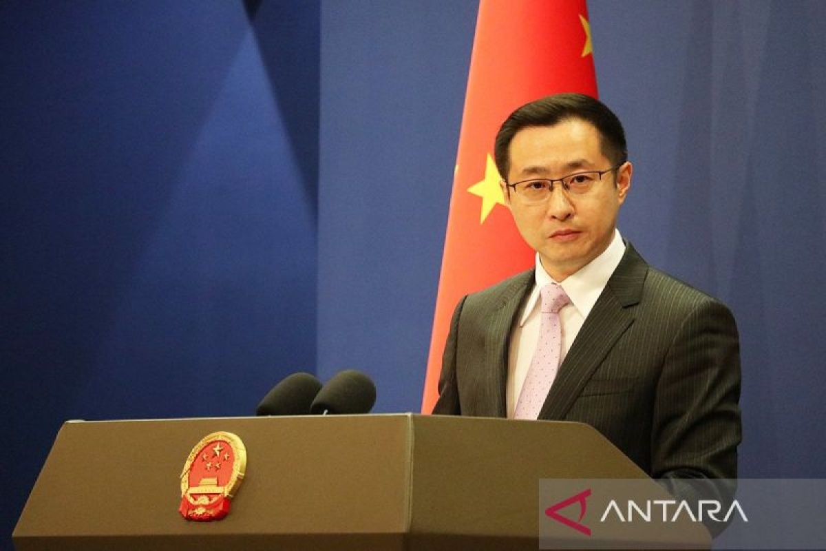 China Rejects US and European Claims on South China Sea