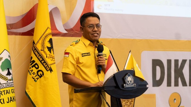 Golkar Youth Leader Criticises Lawmaker Deddy Sitorus Over PLN and ESDM Coal Issue