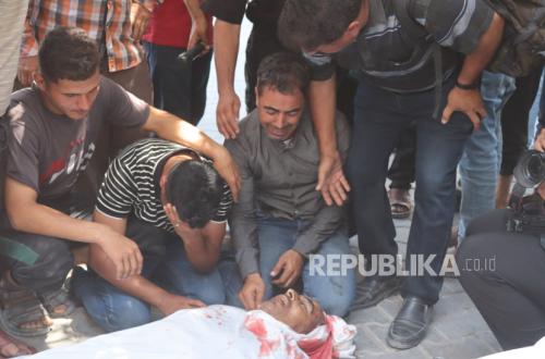 Massacre: Israel Kills Eight Gazans at Police Post