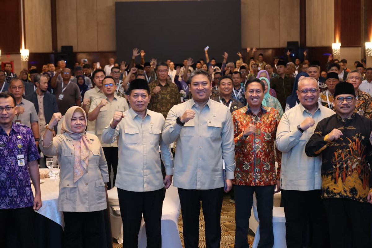 Deputy Minister of Agriculture pushes cooperatives to boost sugarcane farmers' welfare and national sugar self-sufficiency