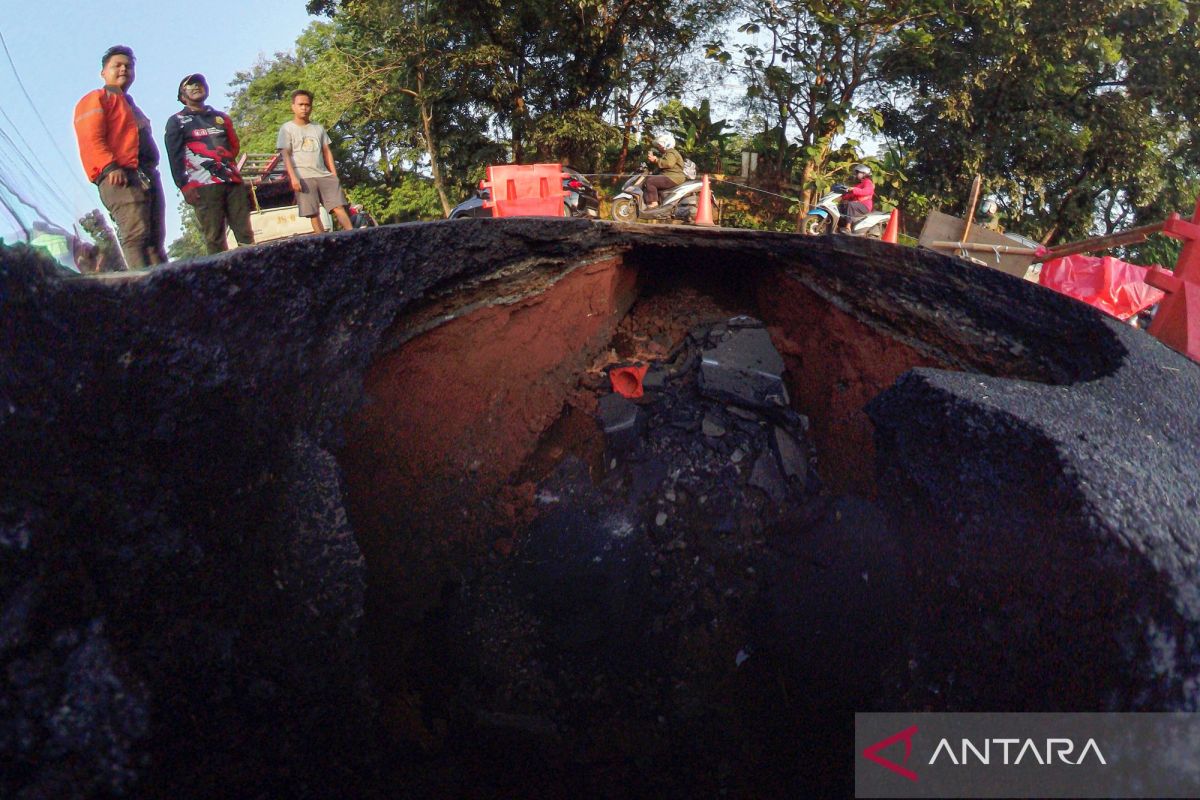 Japan tightens sewer pipe regulations after fatal Saitama sinkhole incident