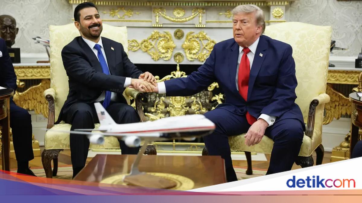 Trump Mocked After Praising Iraq's PM as Young and Handsome