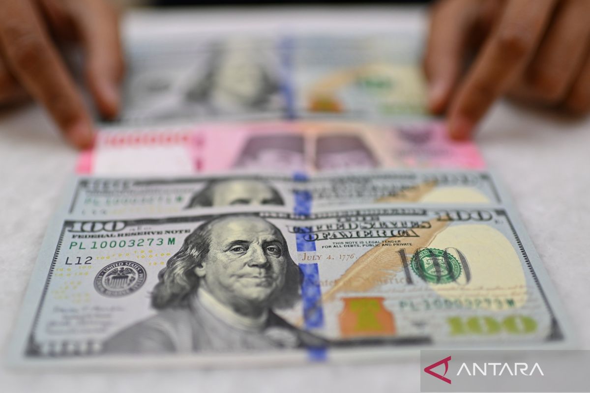 Rupiah strengthens as expectations of Fed rate hike diminish