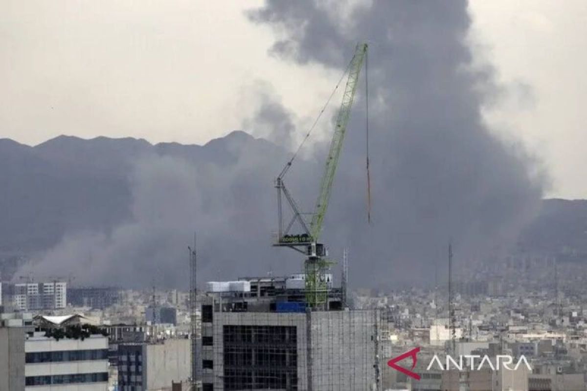 Iran Reports US Strikes Hit Wheat Silo in Khuzestan Amid Escalating Tensions