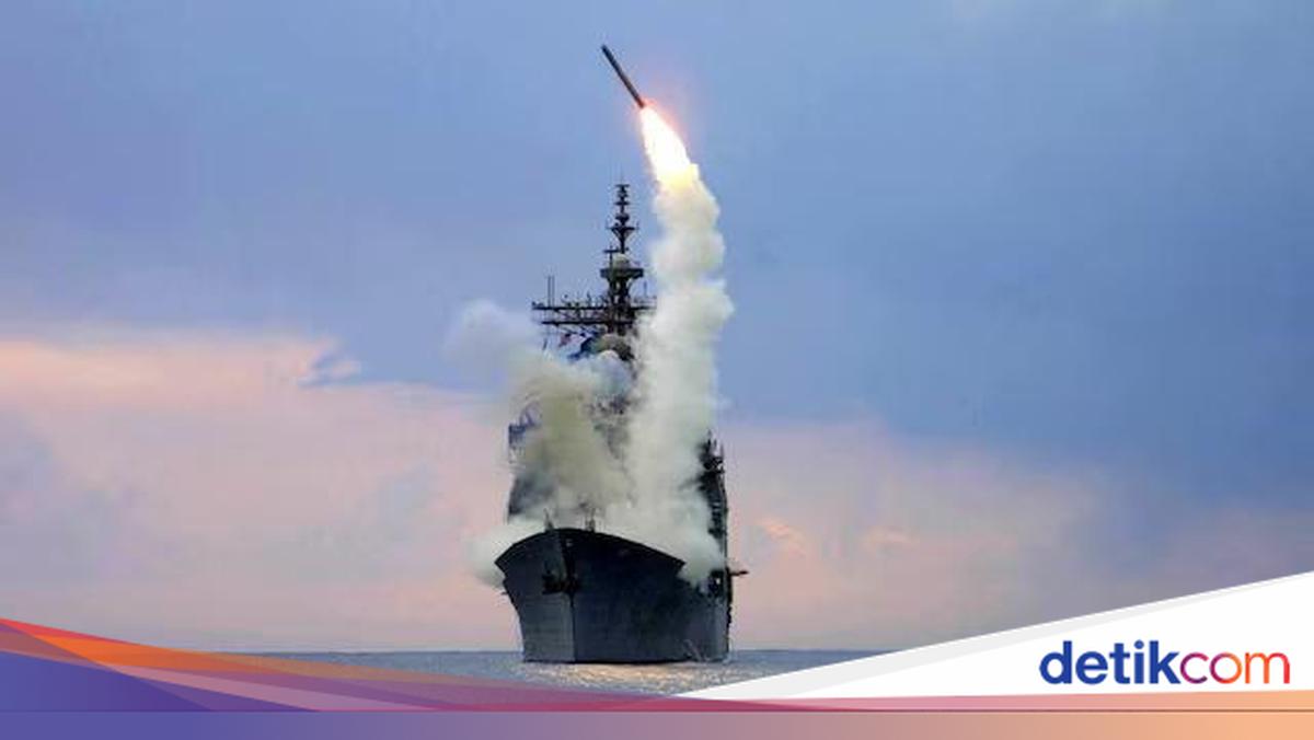 US Strikes Kill 30 Iranian Civilians and 7 Soldiers