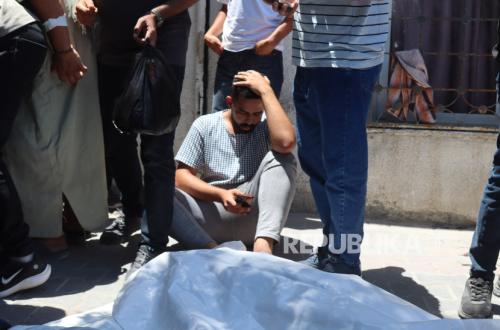 Israeli Attack Kills Entire Family in Deir al-Balah, Including Woman and Child