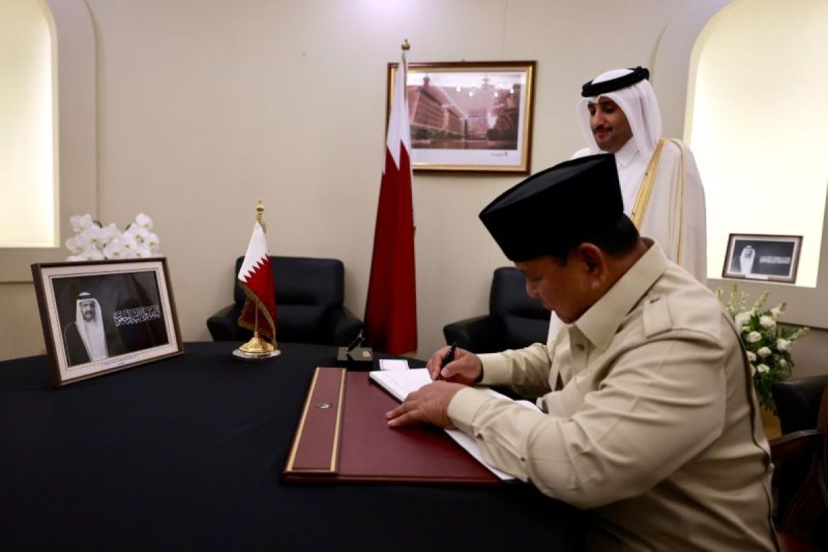 President Prabowo pays tribute to late Qatari Father Emir