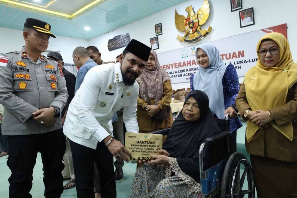 57 East Aceh flood victims receive compensation