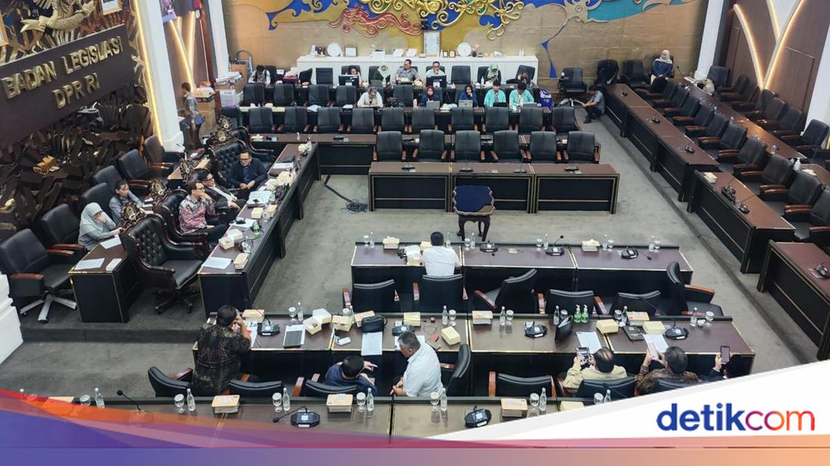 Legislative Body Agrees to Bring One Data Bill to Plenary as DPR Initiative