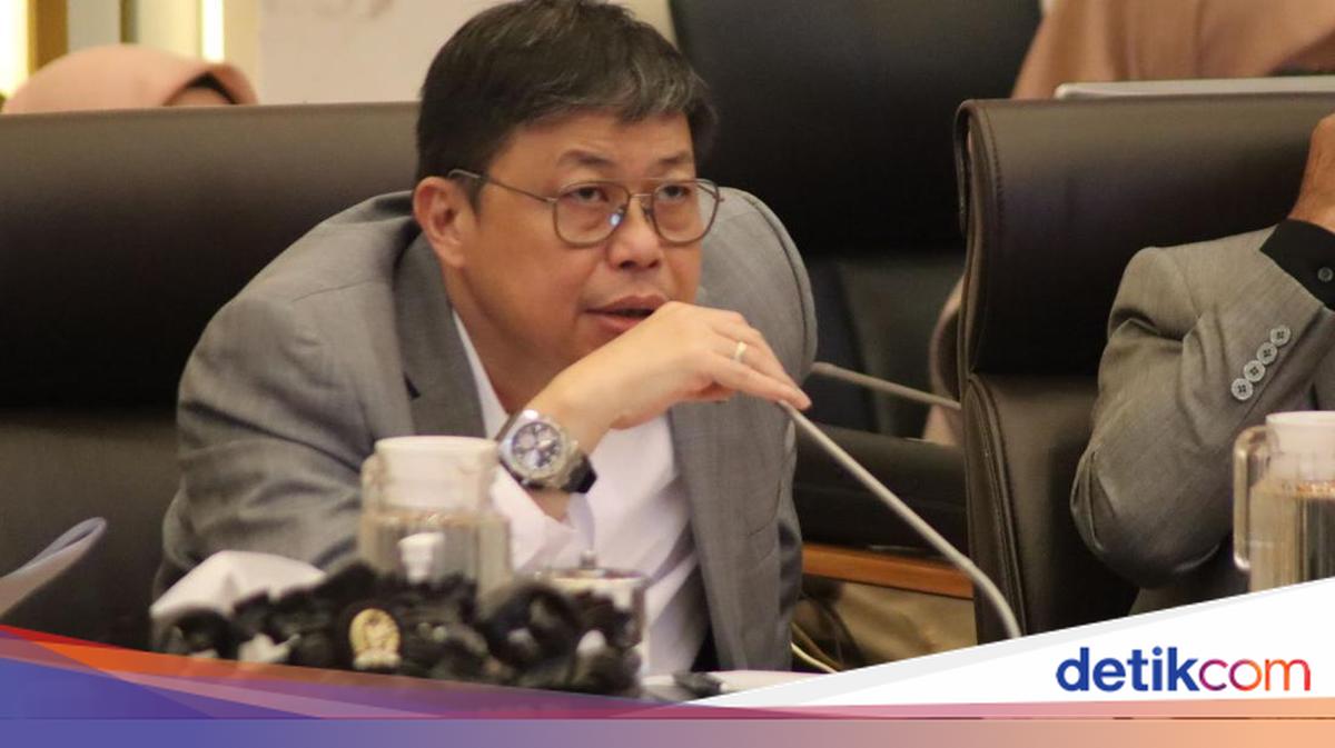 West Sumatra Legislator Highlights Student's Homemade Bomb Incident in Padang