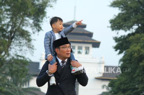 Bandung Religious Court Grants Ridwan Kamil's Petition to Adopt Arkana