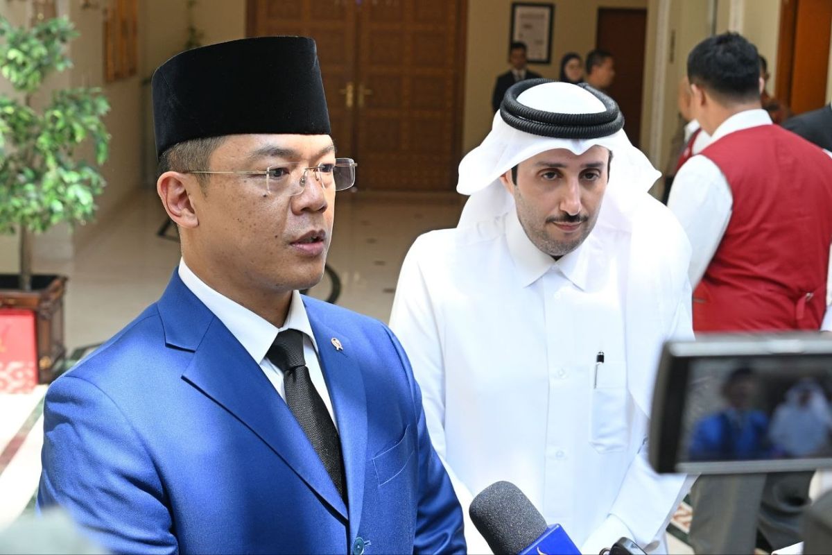 Foreign Minister Sugiono Pays Tribute to Late Father Emir of Qatar, Highlights Strong Bilateral Ties