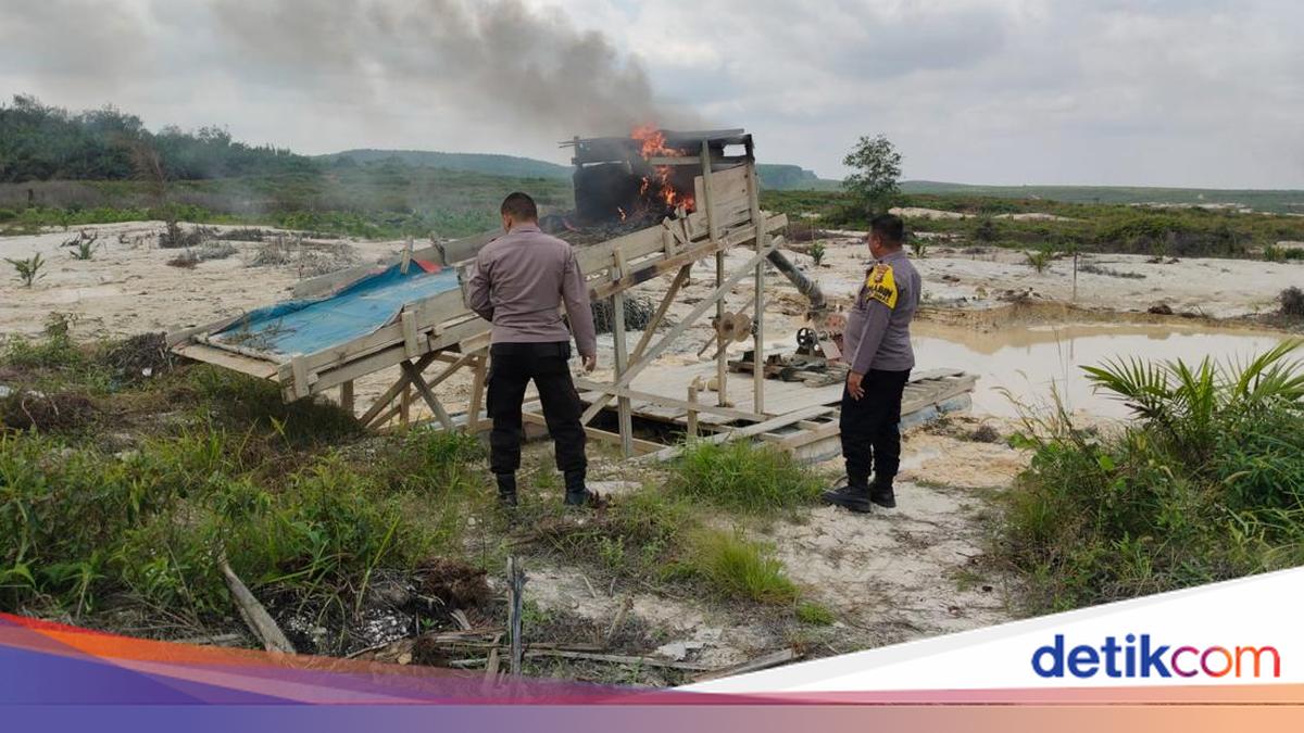 Crackdown on Illegal Gold Mining in Kuansing Continues, 17 Rafts Destroyed