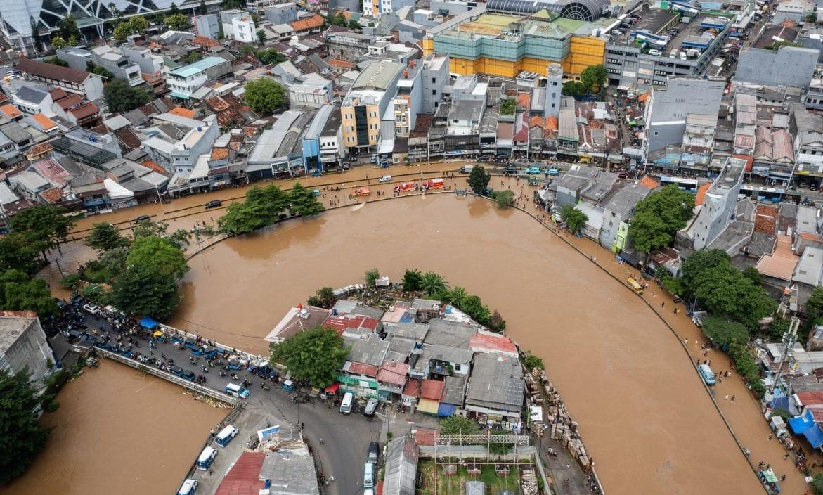 Jakarta Council Scrutinises Unseen Flood Warning System Funded by PEN Loan