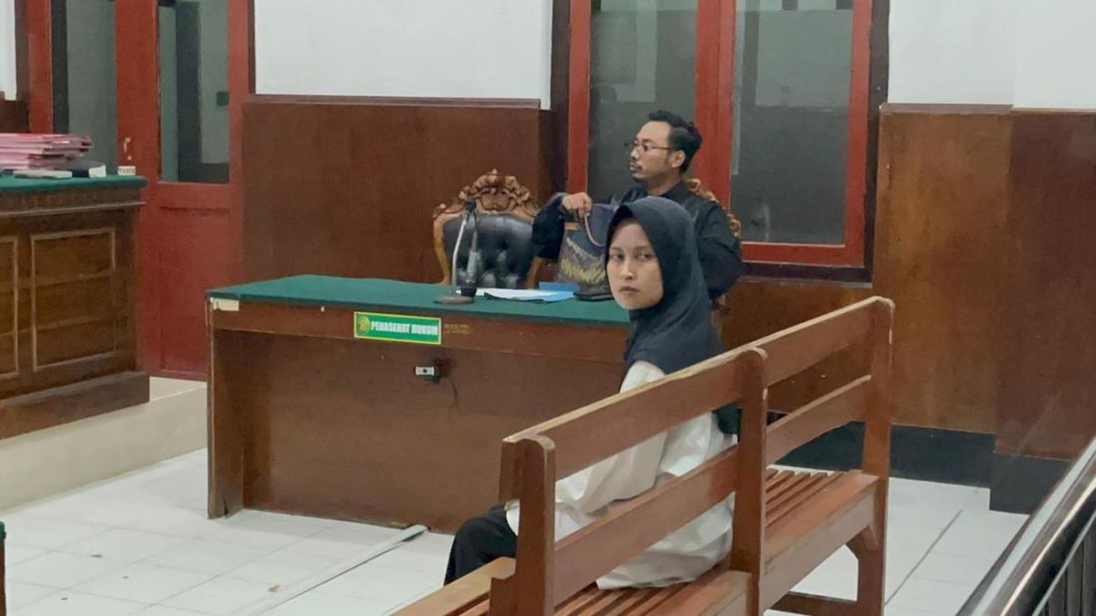 Spa Therapist Sentenced to 2.5 Years for Embezzling Rp1.2 Billion from Client's ATM