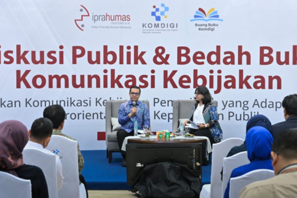 Government Public Relations Must Master Algorithms to Build Public Trust