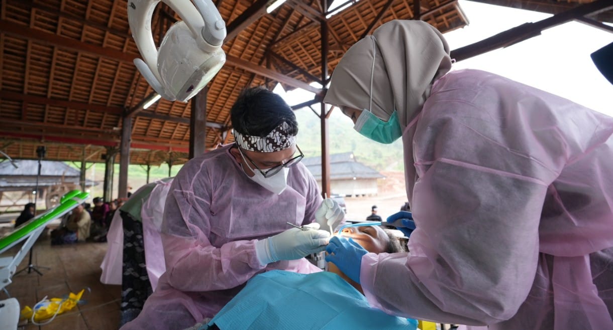 Starting from Social Service, This Dental Clinic Expands Access to Care in Sukabumi