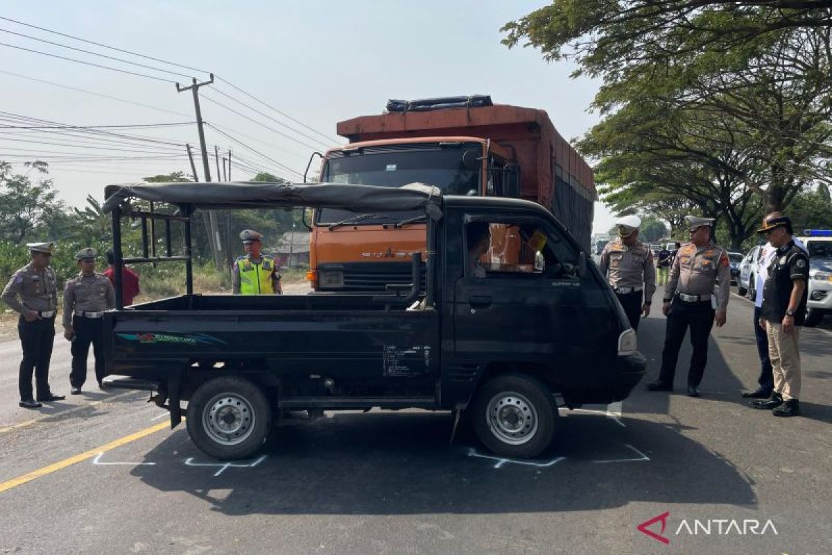 Indramayu Police Reiterate Ban on Using Pickup Trucks to Transport Passengers