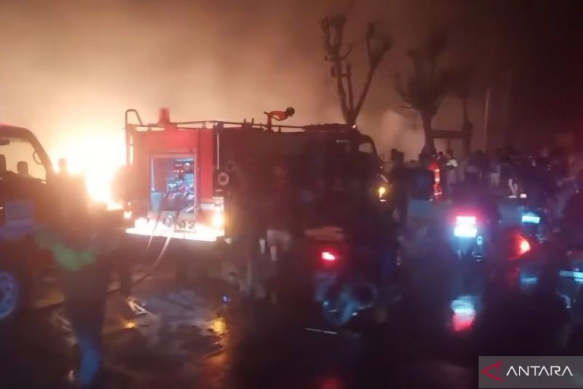 Eight Fire Engines Deployed to Tackle Pallet Warehouse Blaze in Bekasi