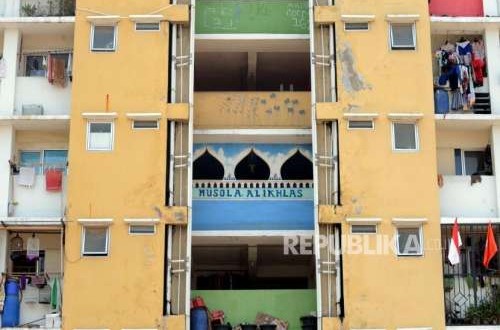 Rubbish Piles Up at Pluit Reservoir Flats, Pramono Targets Clean-Up Within 10 Days