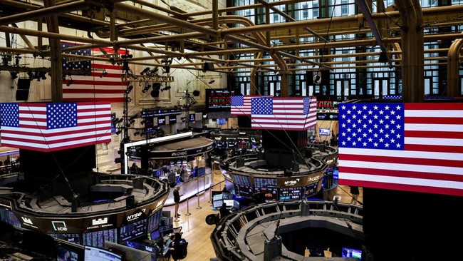 Warren Buffett Says Capital Markets Have Turned Into a 'Gambling Den'