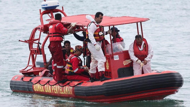 Two Boats Sink, Over 500 Rohingya Feared Dead