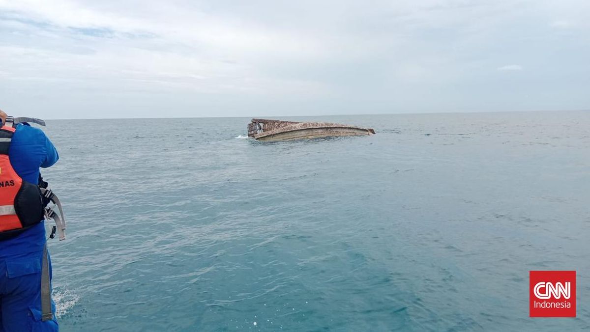 KM Nurul Salsa Sinks in Selayar Waters Carrying 17 Tonnes of Goods and Four Cows