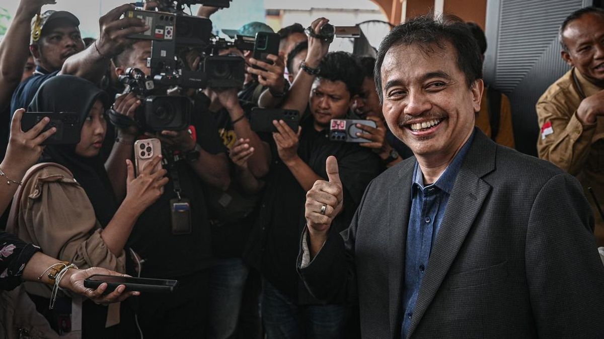 Roy Suryo Files Third Pretrial Motion in Jokowi Diploma Case
