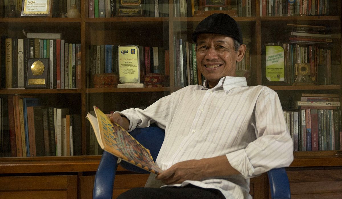 Ahmad Tohari: Writing is Like Zikr for Me, Must Be Done with Solemnity
