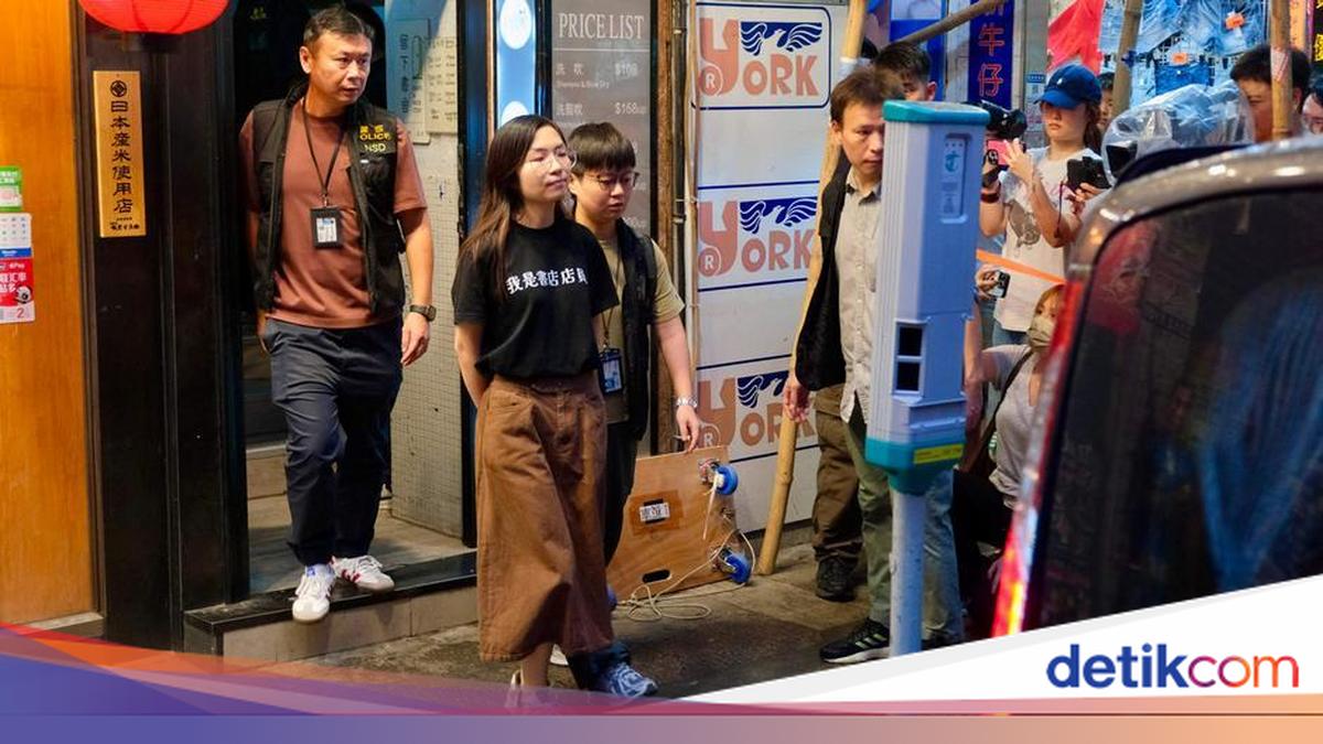 Hong Kong's Independent Bookstores Silenced One by One, Five Arrested