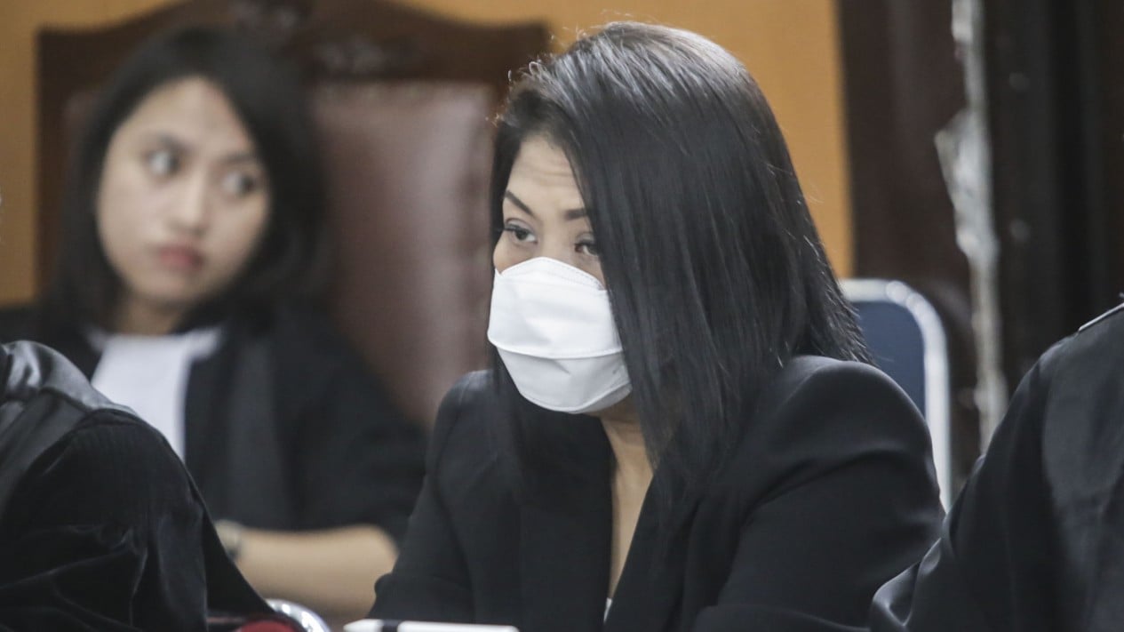 Putri Candrawathi Serves 20-Year Sentence, Prison Activities Draw Public Attention