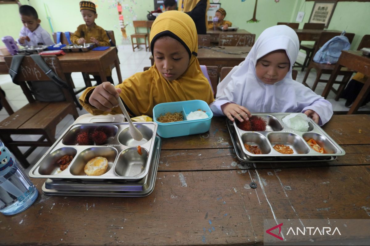 BGN: President Instructs Cross-Sector Collaboration to Ensure Success of Free Nutritious Meals Programme