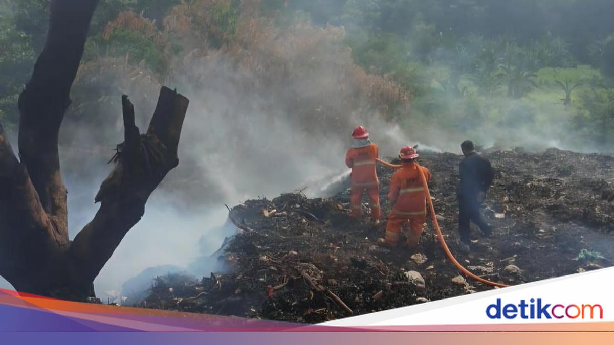 Bogor Environmental Agency Sanctions Illegal Waste Burner in Cikeas, Orders Cleanup