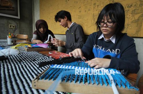 Turning Plastic Bag Waste into Valuable Products