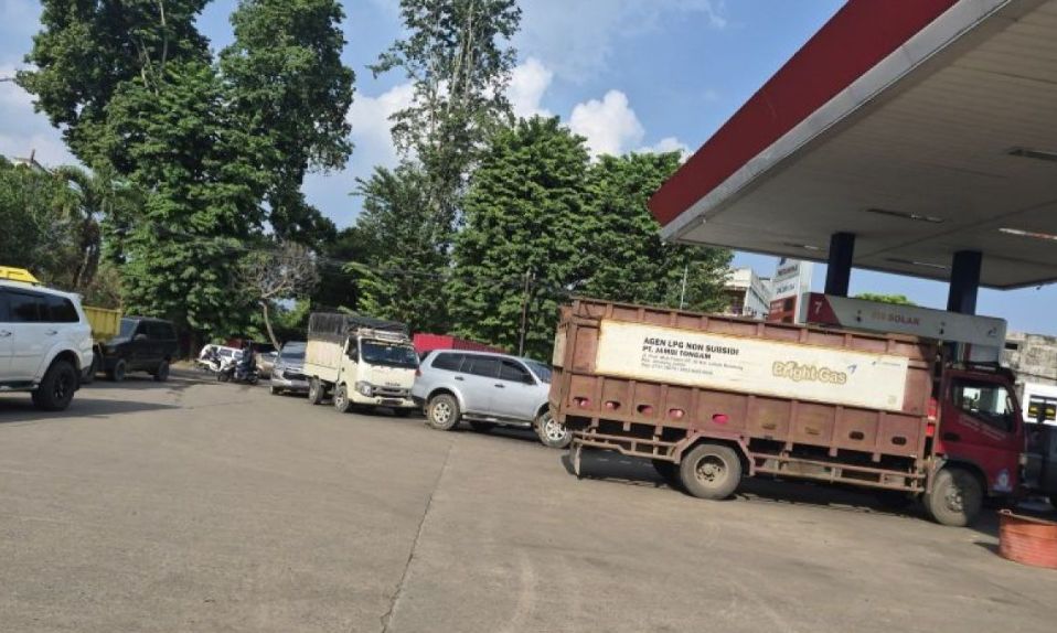 Queues for Subsidised Diesel Vehicles Still Haunt Jambi Petrol Stations