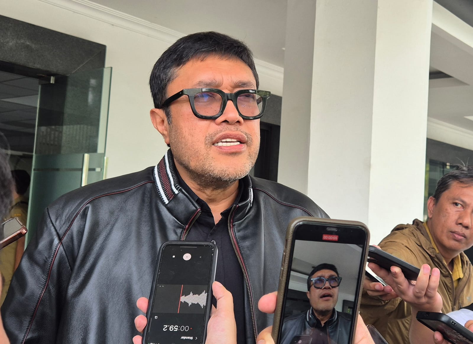 West Java DPRD Deputy Speaker Rejects Public School Fees, Urges Budget Optimisation