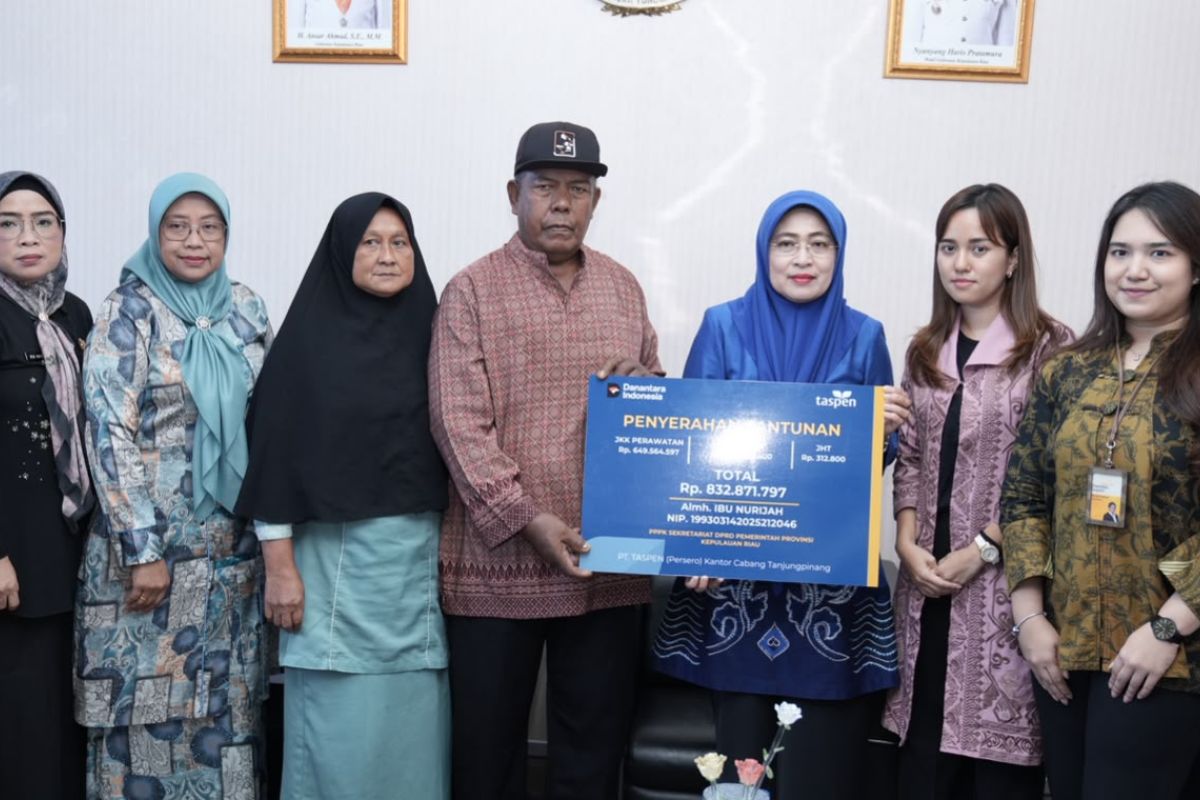 Taspen Disburses Rp832.87 Million in Work Accident Benefits to Heirs of Deceased PPPK Employee