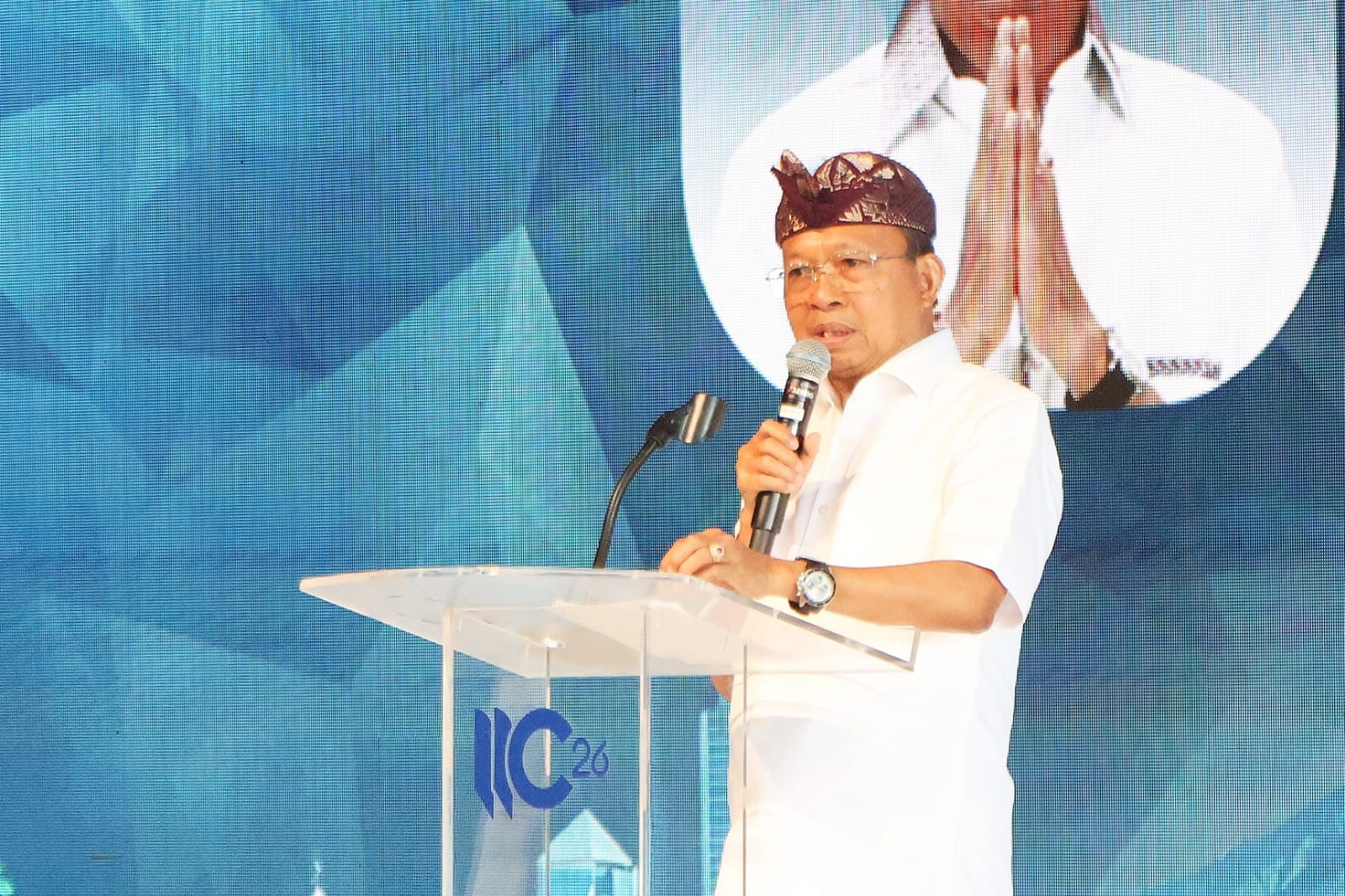 Bali Governor Hopes for Improved Legal Certainty in Investment at IIC 2026
