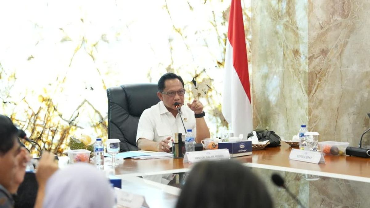 Tito Proposes Campaign Spending Limits Following String of Regional Head Sting Operations