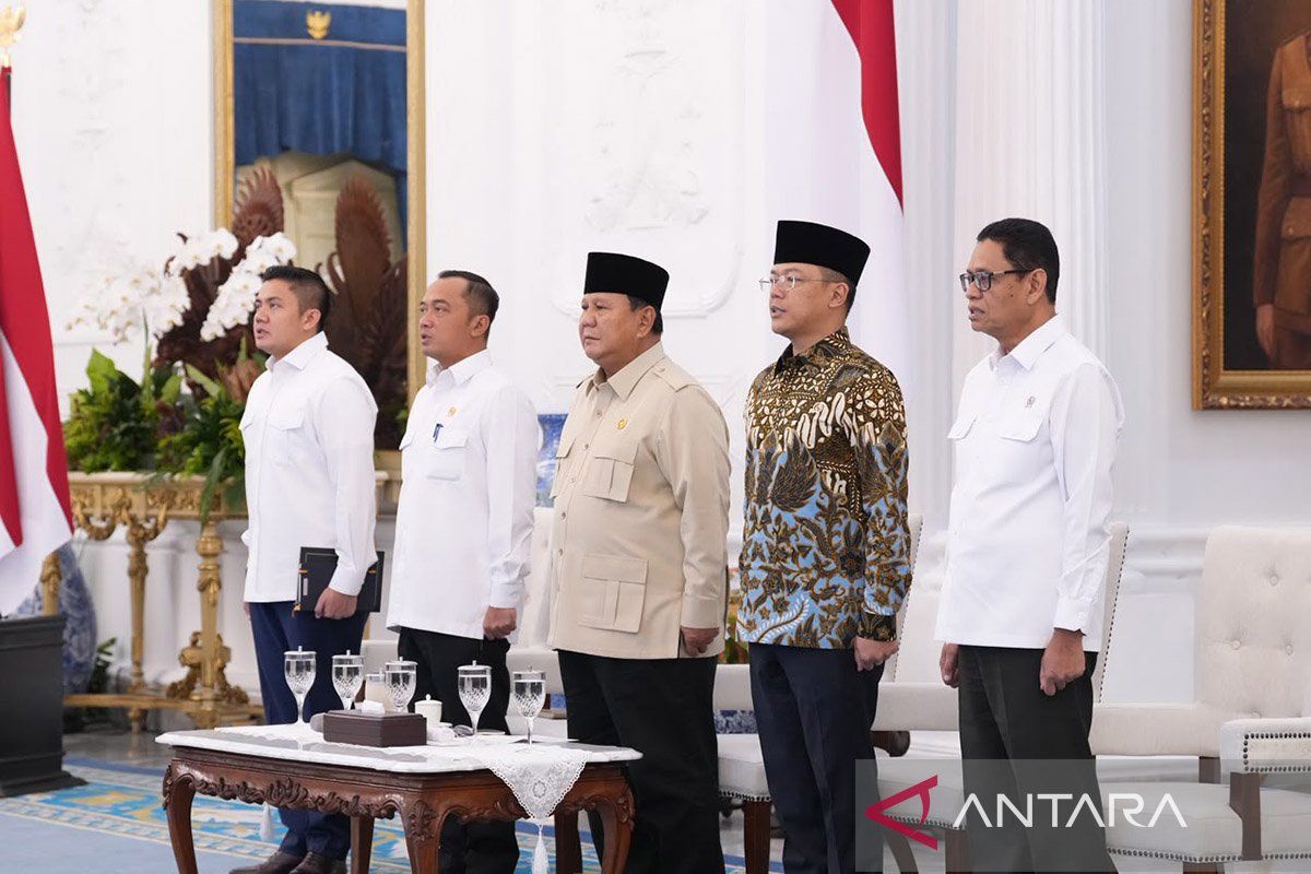 Politics: Masela Abadi LNG National Strategic Project and TNI Border Patrols