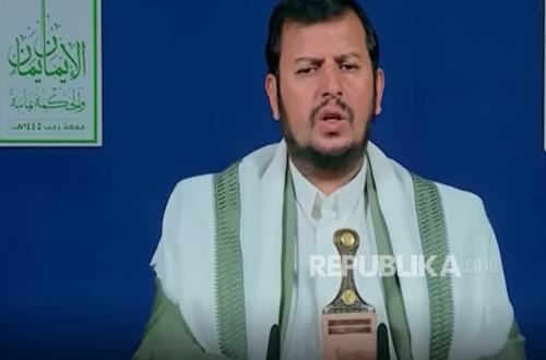 Houthis Threaten to Strike Saudi Arabia's Vital Infrastructure