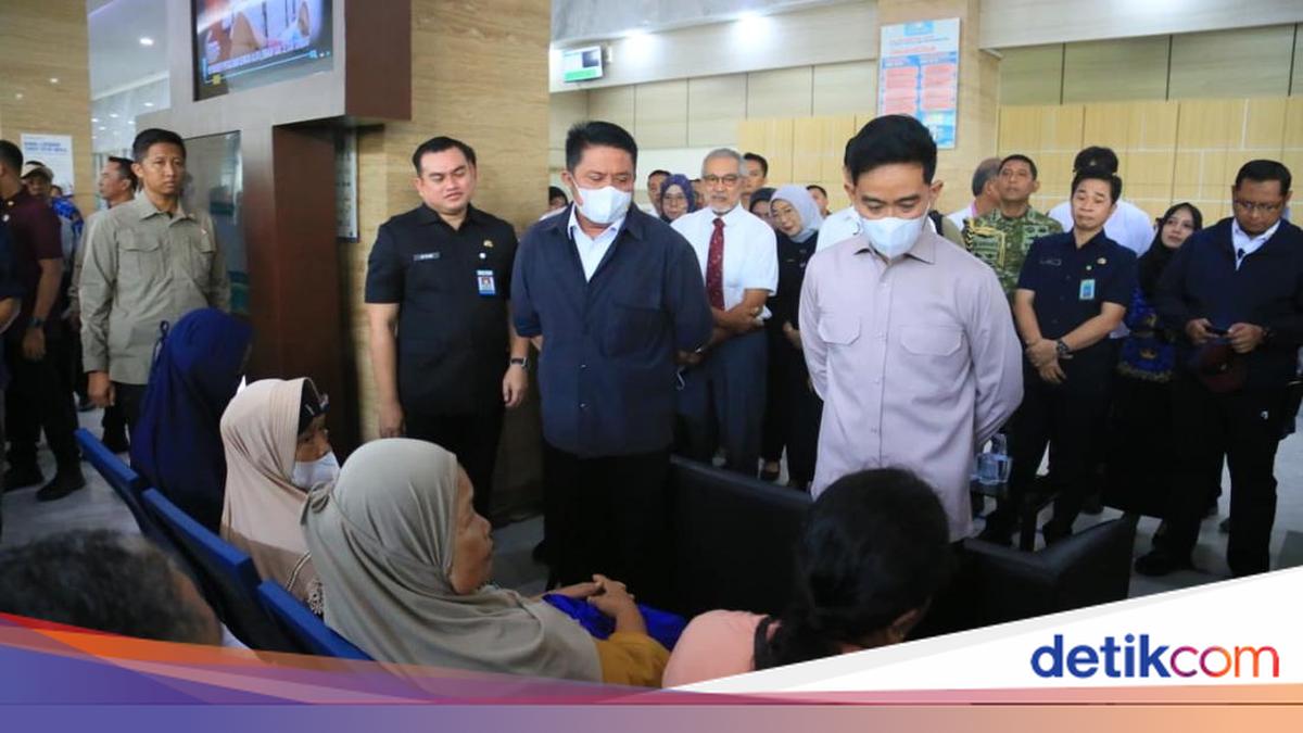 South Sumatra Governor and Deputy Governor Accompany Vice President to Inspect BPJS Services at Siti Fatimah Hospital