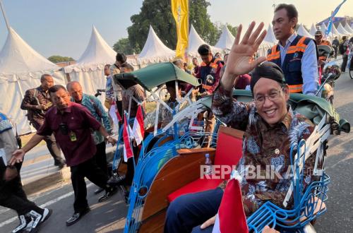 Finance Minister and Sultan HB X Launch 80 Bekalista Electric Rickshaws as Yogyakarta's New Tourism Icon