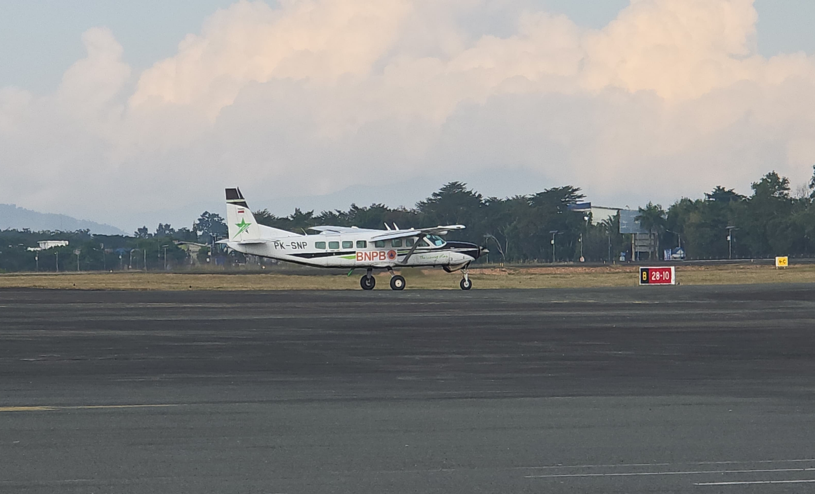 South Kalimantan Turns to Cloud Seeding as Forest Fires Spread Amid Dry Season