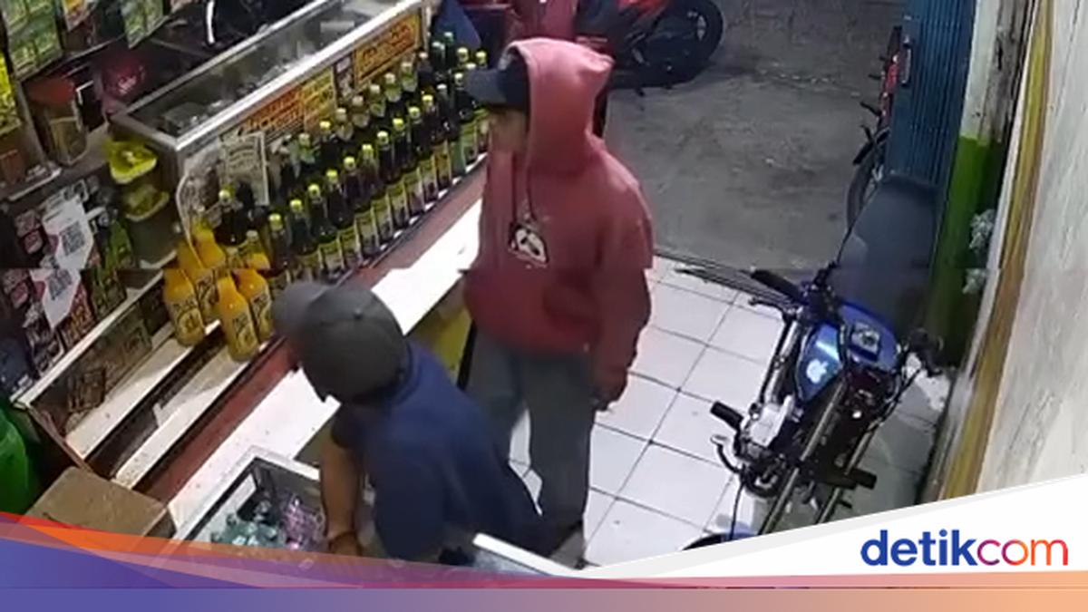 Revealed: 'Bang Jago' Wielding Machete Caused Chaos Twice in One Night in Bogor